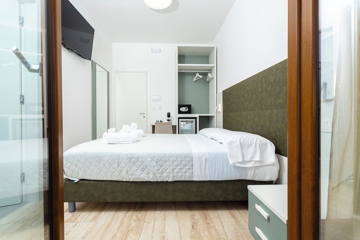 1 bedroom, minibar, in-room safe, desk