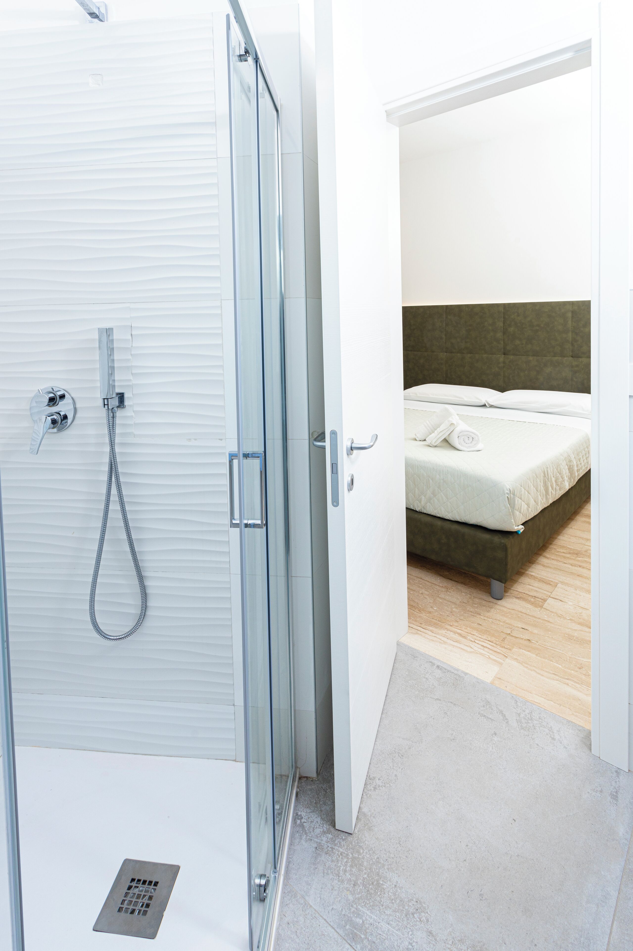 Economy Room | Bathroom | Shower, rainfall showerhead, hair dryer, bidet