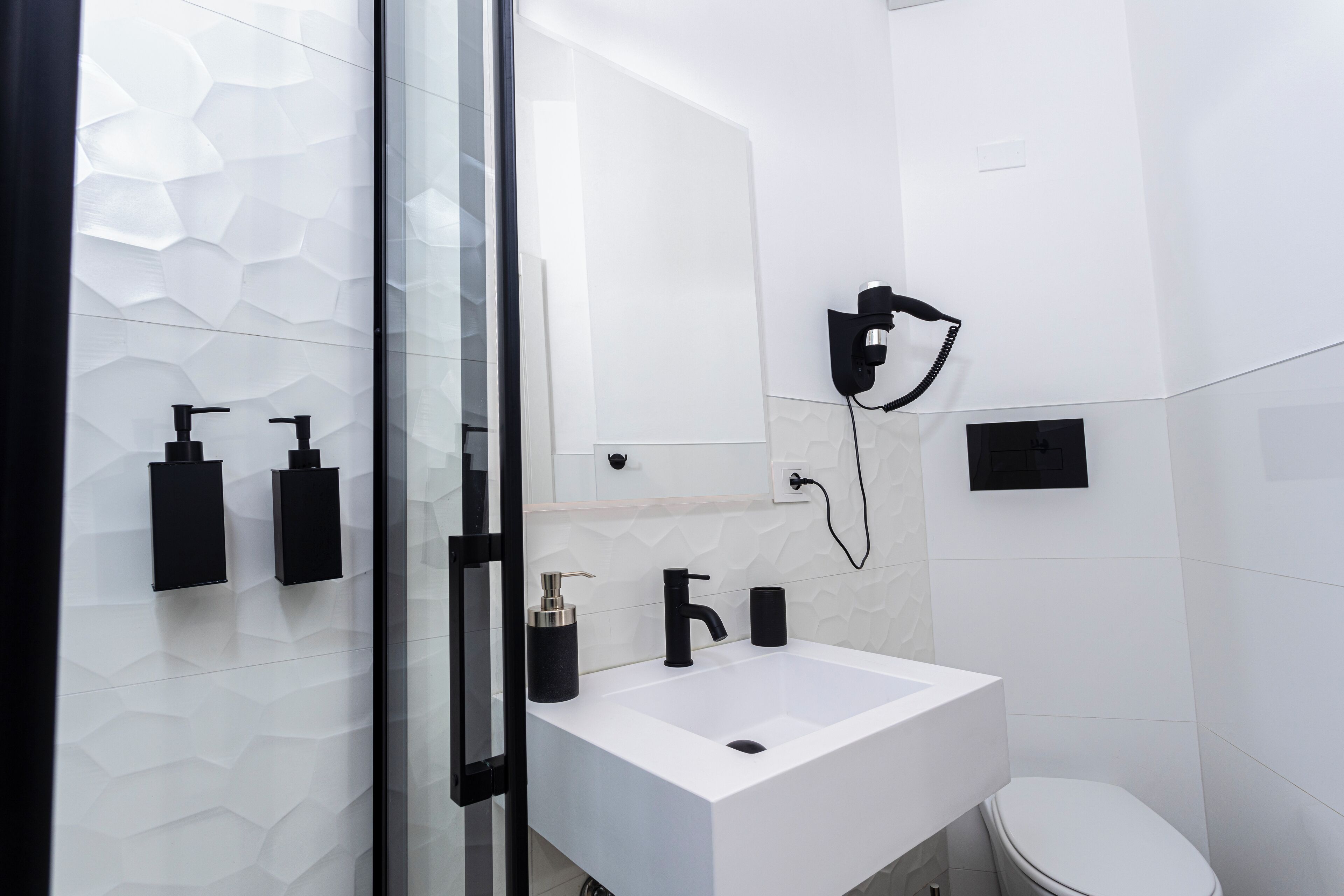 Superior Room | Bathroom | Shower, rainfall showerhead, hair dryer, bidet