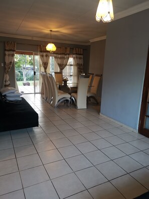 Quarto casal clássico | Área de estar