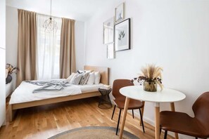 1 bedroom, iron/ironing board, travel crib, WiFi