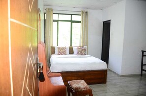 9 bedrooms, iron/ironing board, WiFi - Unique View Guest (Nuwara Eliya)