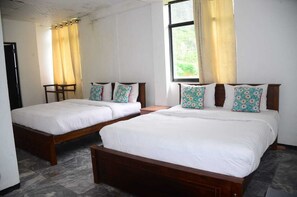 9 bedrooms, iron/ironing board, WiFi