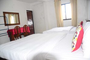 9 bedrooms, iron/ironing board, WiFi
