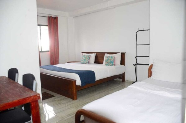 9 bedrooms, iron/ironing board, WiFi