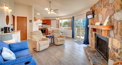 Adorable Renovated Beach Cottage - Steps to the Beach Access!