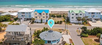 Charming 2-bedroom home in Topsail Beach, perfect for family getaways!
