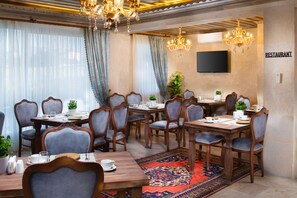 含每日全套早餐