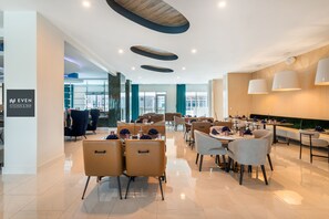 Restaurant - EVEN Hotel Waco - University Area by IHG (Waco)