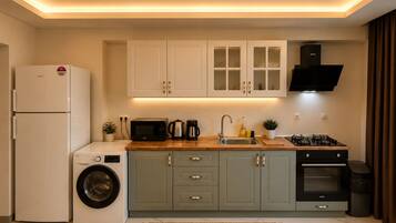 Family Suite | In-room dining