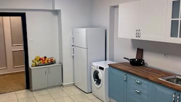 豪華公寓 | 私人廚房 | 雪櫃、電熱水壺、廚房用具/餐具/器皿、冰箱