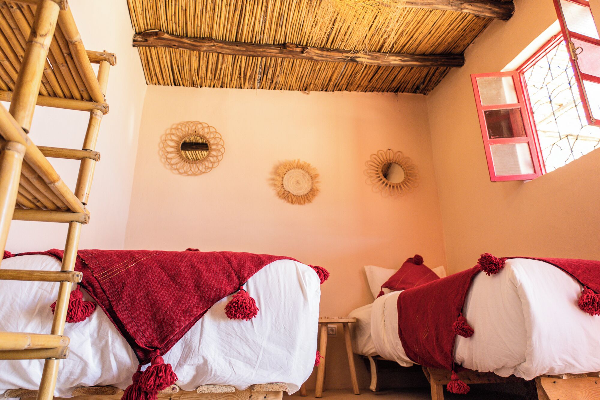 스탠다드룸 | 고급 침구, 방음 설비, 침대 시트