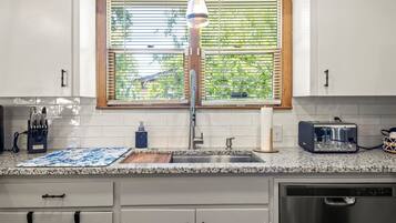 Microwave, oven, stovetop, dishwasher