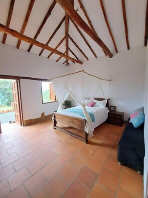 1 bedroom, desk, iron/ironing board, free WiFi