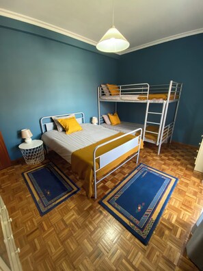 4 bedrooms, iron/ironing board, free WiFi, bed sheets