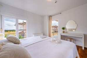 4 bedrooms, iron/ironing board, travel cot, free WiFi