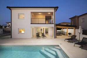 Beheizter Pool