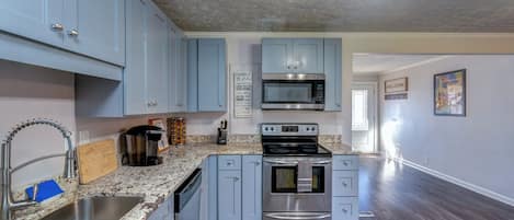 House, Multiple Beds, Kitchen | Private kitchen