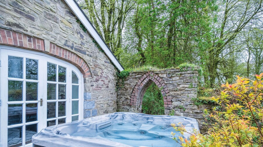 The Stables - 2 Bedroom Cottage - Princes Gate
