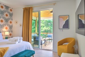 3 Schlafzimmer, Schreibtisch, Bügeleisen/Bügelbrett, Reisekinderbett