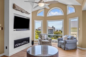 スマートテレビ、暖炉