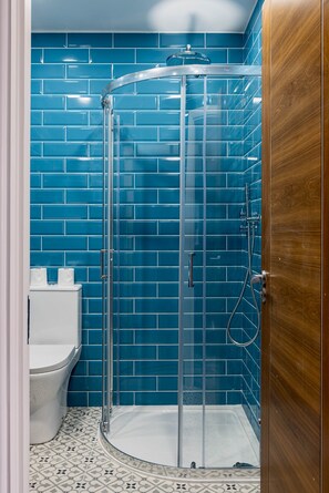 Hair dryer, towels - 1-bedroom next to Paddington and Marble Arch (London)