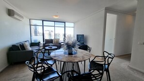 Deluxe Apartment | 3 bedrooms, iron/ironing board, cribs/infant beds, rollaway beds