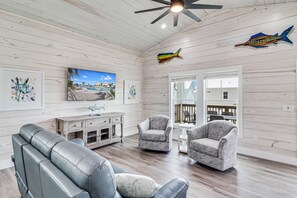 Living area - Fishtastic Sp103 4 Bedroom Home by RedAwning (Rockport)