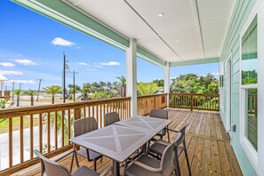 House, 4 Bedrooms | Property grounds