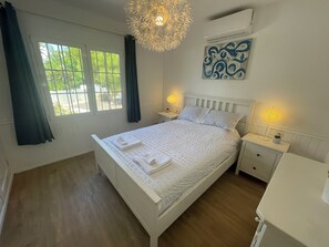 2 sovrum, strykjärn/strykbräda, gratis wi-fi och sängkläder