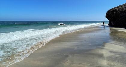Quiet South Facing Bungalow within a few mins of a safe sandy beach 🔆