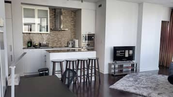 Soundproofing, iron/ironing board, free WiFi