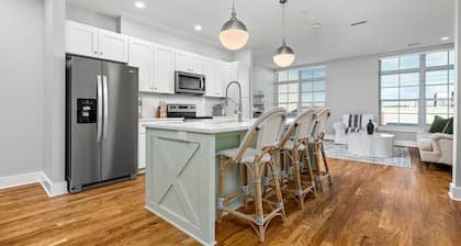 Downtown Dream - Brand new 2/2 over Target in Downtown Auburn