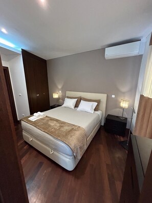 3 bedrooms, iron/ironing board, travel cot, WiFi