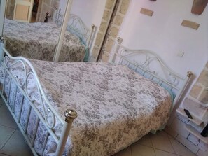 2 habitaciones, tabla de planchar con plancha y wifi gratis 