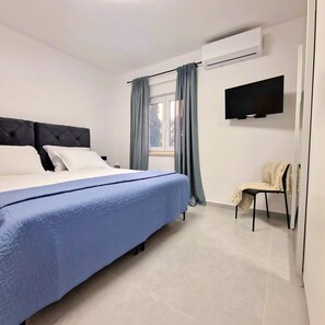 3 bedrooms, WiFi, bed sheets