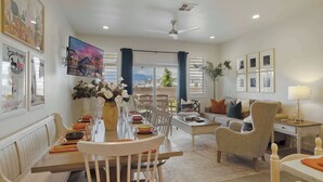Living area - New Listing Be Our Guest in Utah (Washington)