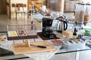 Petit déjeuner buffet compris tous les jours