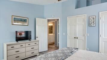 House, Multiple Beds, Patio, Garden View (Beach Time) | 3 bedrooms, individually decorated, individually furnished, free WiFi