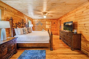 Cabin, Multiple Beds, Hot Tub, Mountain View (Bear Track Falls Retreat) | 2 bedrooms, individually decorated, individually furnished, free WiFi - Bear Track Falls Retreat Mtn. Getaway! (Blue Ridge)