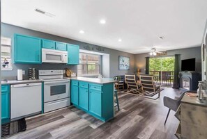 Apartment, Mehrere Betten, Balkon, Bergblick (Best of Branson) | Eigene Küche