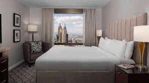 2 bedrooms, iron/ironing board, internet, bed sheets - Dream Las Vegas Retreat Steps from the Strip! (Las Vegas)