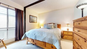 콘도, 침대(여러 개), 온수 욕조 | 1 개의 침실, 각각 다른 스타일의 인테 리어, 각각 다르게 가구 비치, 무료 WiFi