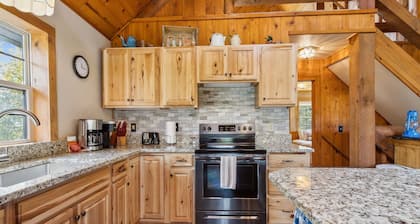 Cabin with Sauna in the Heart of the North Shore