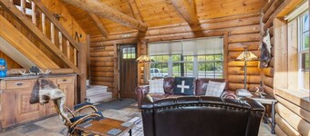 Cabin with Sauna in the Heart of the North Shore   