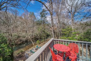 Property grounds - Blairsville River Cabin (Blairsville)