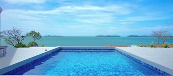 Ocean Front Villa in Boca Chica!