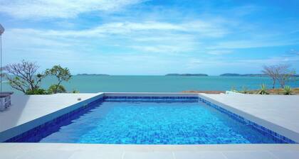 Ocean Front Villa in Boca Chica!