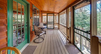 Blueridge Lodge Wrap-around Deck