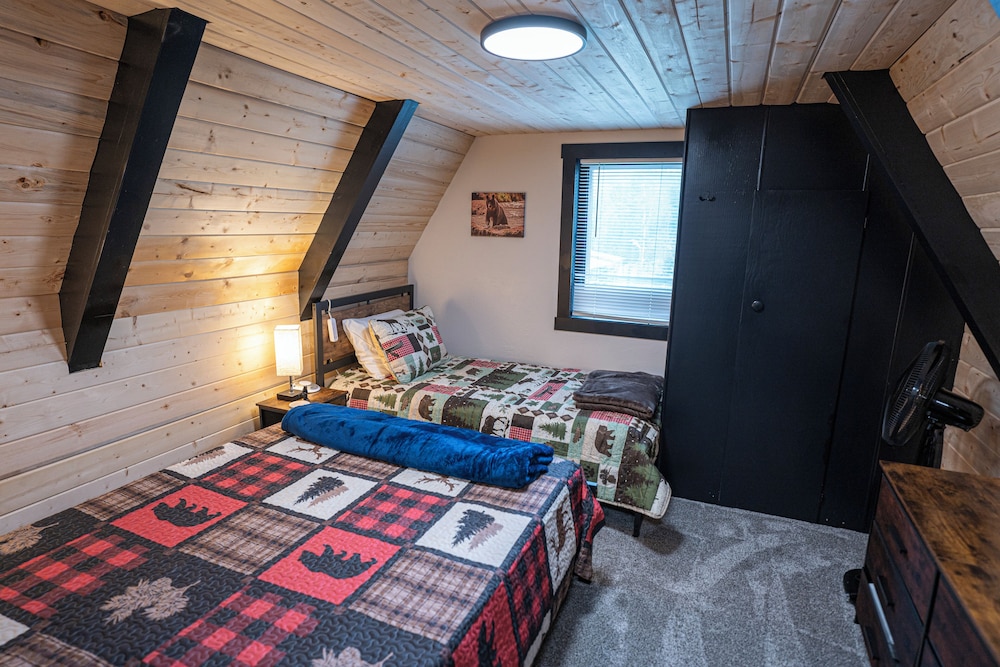 8 Minutes to Glacier National Park AFrame With Hot Tub Coram Vrbo